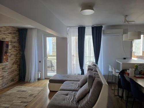 Χώρος καθιστικού στο Apartament Blue Shark