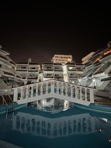Apartamento con piscina en Playa de las Américas