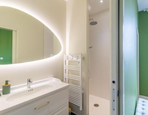 Ένα μπάνιο στο Les Gîtes du Château de la Viaudière