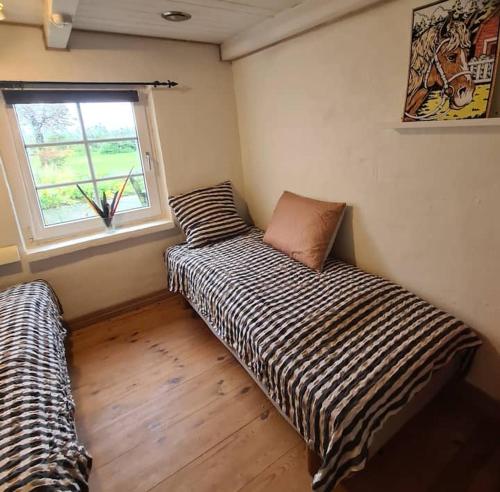 Giường trong phòng chung tại Horse Estate Farm Stay - Beautiful Surroundings