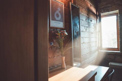 Ένα μπάνιο στο 2K Eco Pool & Stone Villa