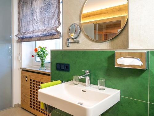 Ένα μπάνιο στο Hotel Lenauhof