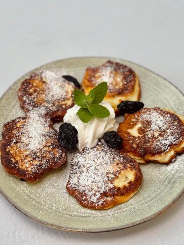 Еда / где поесть недалеко от отеля