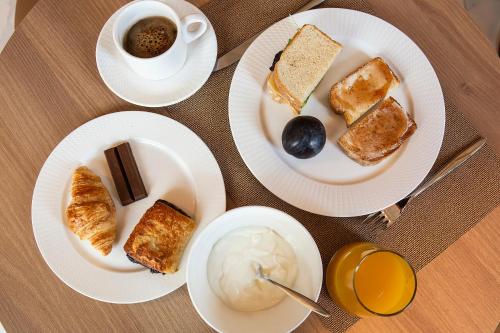 Đồ ăn tại/gần khách sạn căn hộ