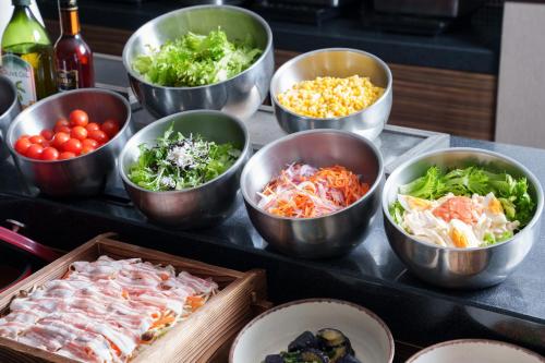 海老名市にあるホテルビスタ海老名のカウンターの一杯