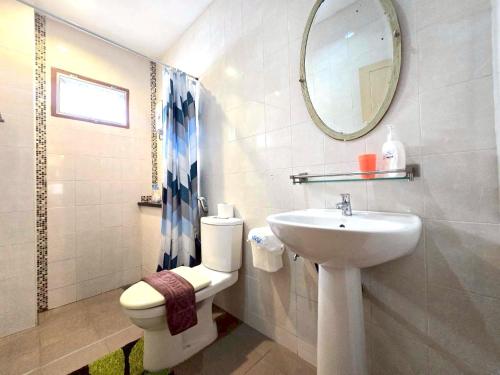 Et badeværelse på Anne & Tan Stylist Homestay