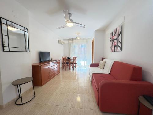 Una televisión o centro de entretenimiento en ACV - Costa Marina II-1ª línea planta 4 sur