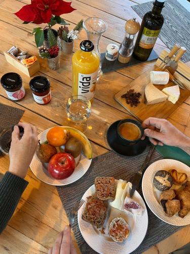 Φαγητό σε αυτό το διαμέρισμα ή κάπου εκεί κοντά