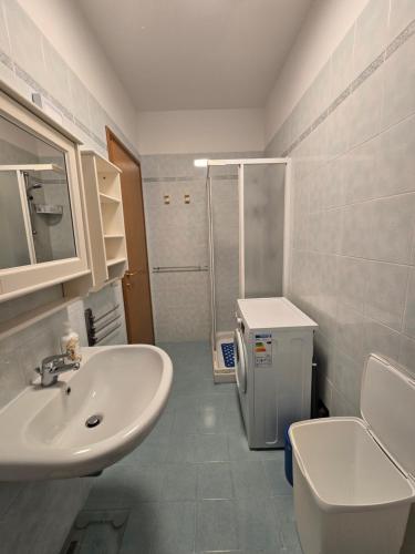 Ένα μπάνιο στο Appartamento tranquillo a 300m dal mare