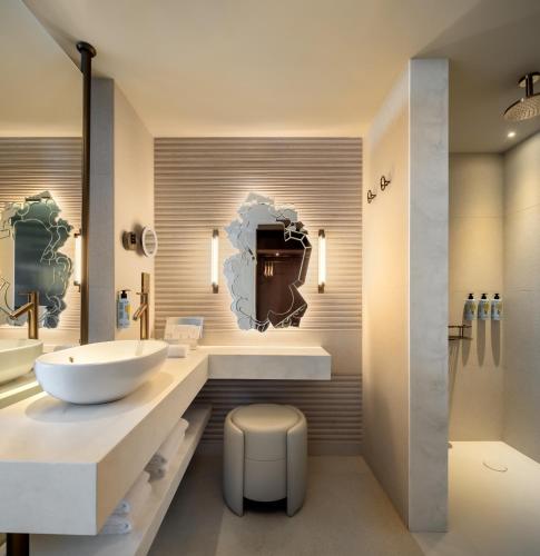 SLS Barcelona photo 178