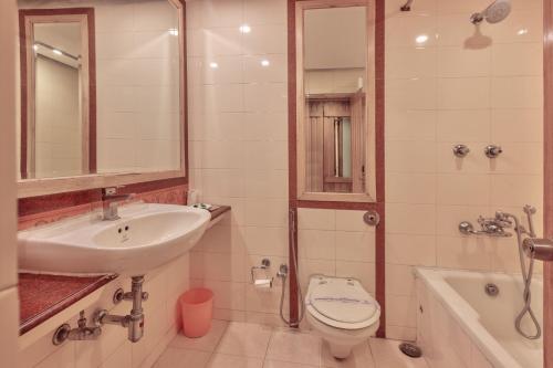 Ένα μπάνιο στο Shingar Regency