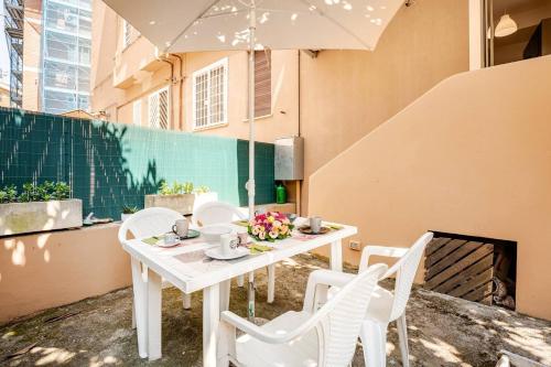 Roma Gemelli - Black&White Urban Loft