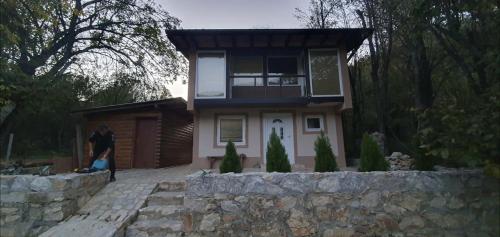 Bygningen som feriehuset ligger i