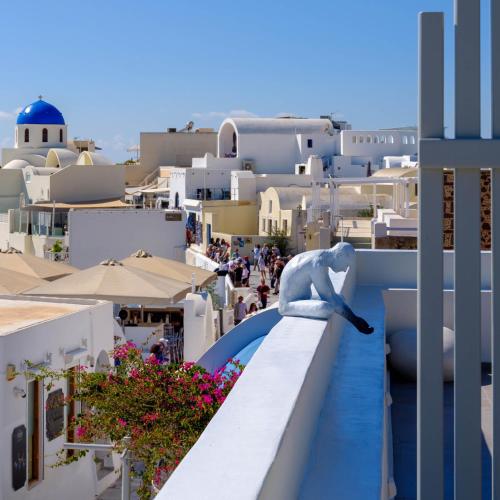Oia Treasures Art Suites