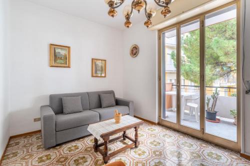 Kép Bilocale Fronte Mare e Parcheggio Privato szállásáról San Bartolomeo al Maréban a galériában