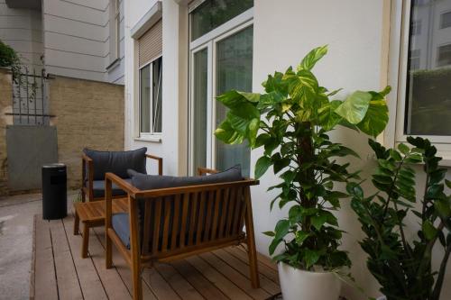 Bright apartment in the third district with a terrace