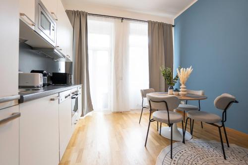 Bright apartment in the third district with a terrace