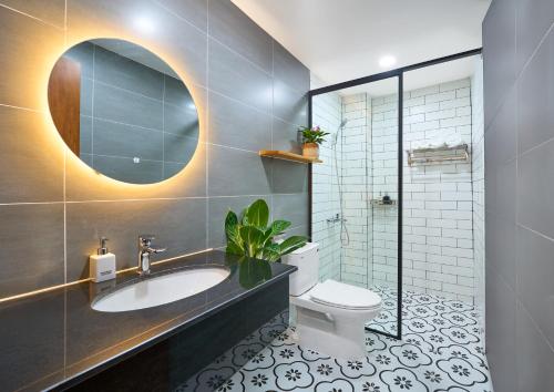 Ένα μπάνιο στο Pineapple House Đà Lạt