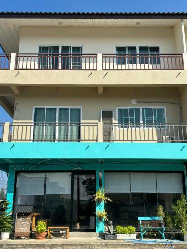 Balkón nebo terasa v ubytování Pai Local Apartment