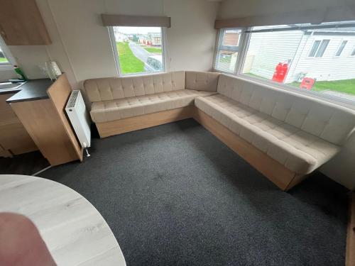 Χώρος καθιστικού στο MaCEIDEIRD