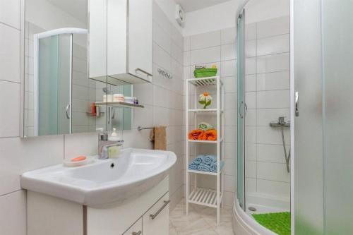 Apartment Deni
