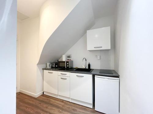UrbanFlat 211 - Large Studio for 4 in the center of Paris