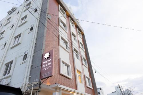 Το κτήριο όπου στεγάζεται  το ξενοδοχείο