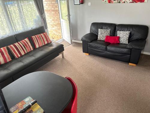 Et opholdsområde på 2 Bed Chalet Florida Estate