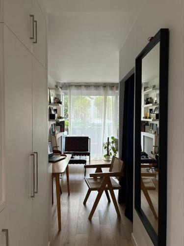 Design & Quiet Apartment with Garden View, Paris Xeme