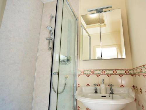 Et badeværelse på 5 Bed in Stanley 96399