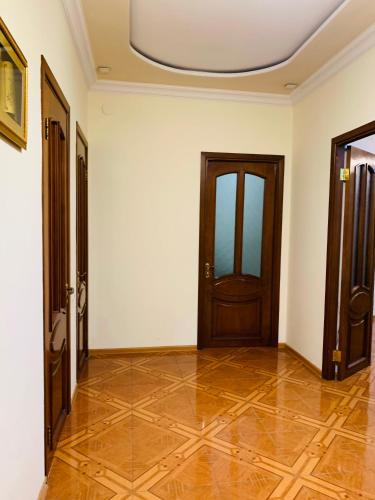 3 Rooms Apartment with Balcony in the Center