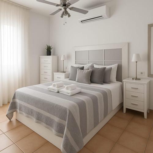Spacious apartment in Benalbeach