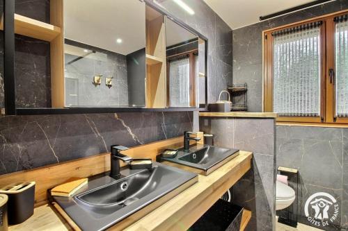 Η κουζίνα ή μικρή κουζίνα στο La bambouseraie