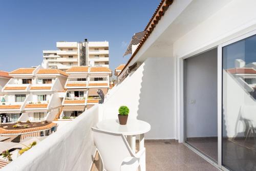 Home2Book Relax Enjoy in Las Americas