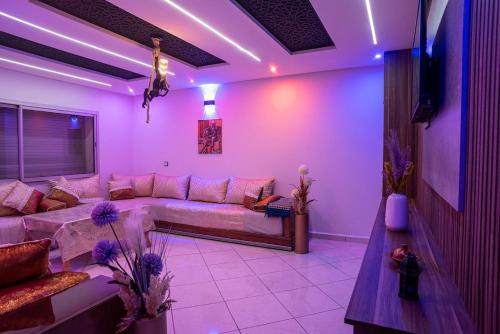 O zonă de relaxare la Chic Signature Stay By the Train Station