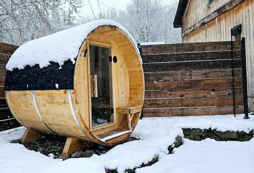 Le 10 - Spa Sauna Shower Bromont Lac-Brome зимой