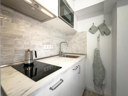 Lima habitación perfecta para vivir y compartir en Madrid Temporal VAL6132
