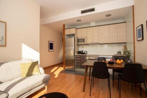Modern Vista Apartments Eixample
