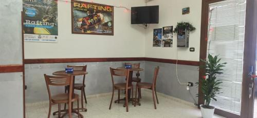 TV a/nebo společenská místnost v ubytování Hotel Edelweiss