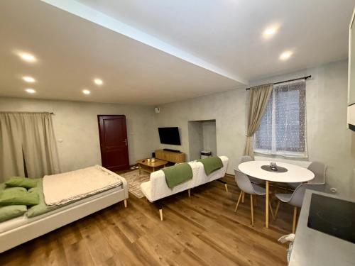 Μια τηλεόραση ή/και κέντρο ψυχαγωγίας στο Apartmán v Dráze