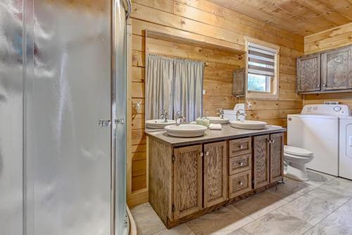 Nhà bếp/bếp nhỏ tại Chalet La Source Rouge