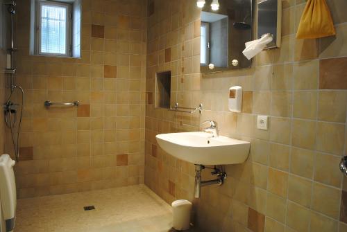 Ένα μπάνιο στο Mas De Bouvau