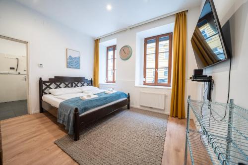 3 king-size beds, 15 min from Vienna Hauptbahnhof, ground floor