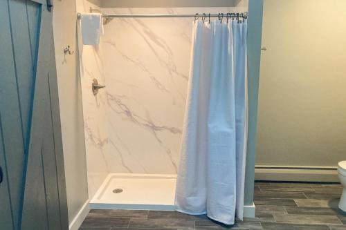 Ένα μπάνιο στο House In The Woods