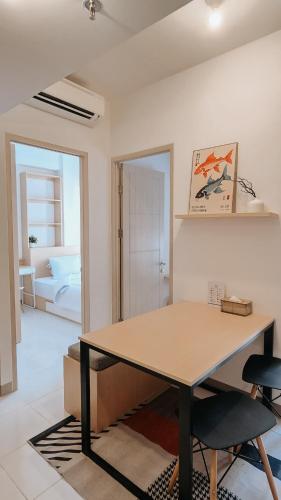 Ένα ή περισσότερα κρεβάτια σε δωμάτιο στο 73 Utagawa 2BR Apartment By MkStay