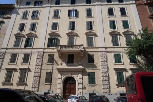 elegant and cozy flat near St Peter's Basilica