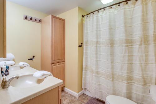 Ένα μπάνιο στο Lake Winnisquam Home Fish, Hike and Explore!