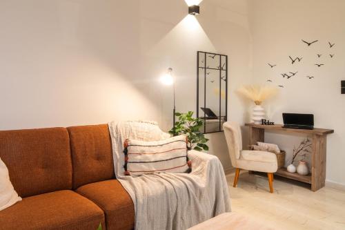 La Petite Fleur City apartment Chania