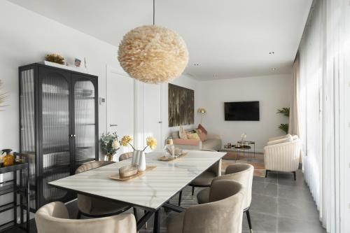 Premium Apartment with Terrace in Higuerón