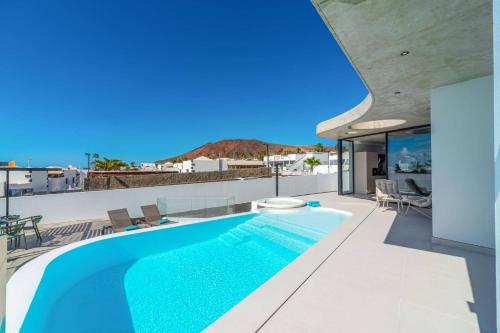 Villa Callao by Villa Plus